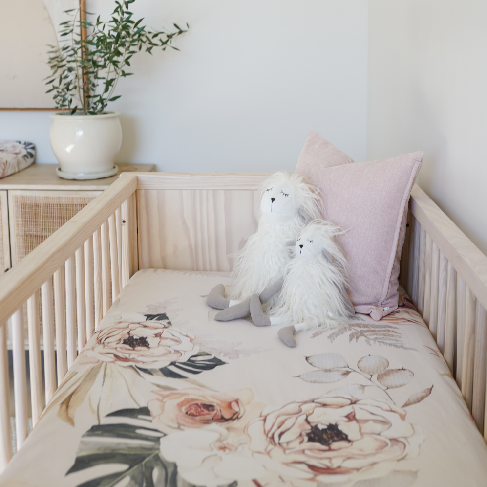 Oilo Vintage Bloom Crib Sheet